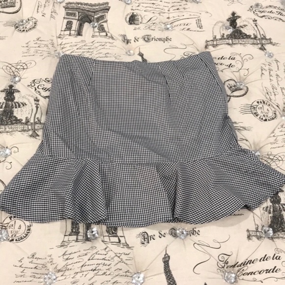 WAYF Sanders Ruffle Miniskirt - Picture 5 of 8